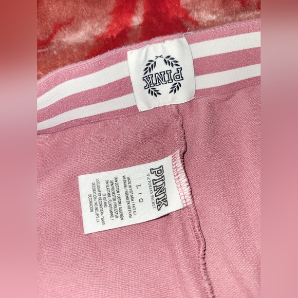 Vs pink skinny joggers, size large. - Picture 4 of 15